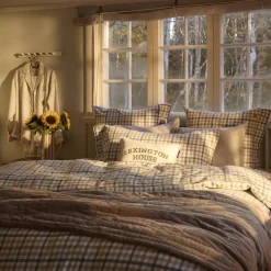 Lexington Graphic Quilted Bedspread, beige