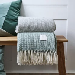 Compliments Nest plaid,