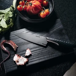 Fiskars Taiten kokkekniv mellem