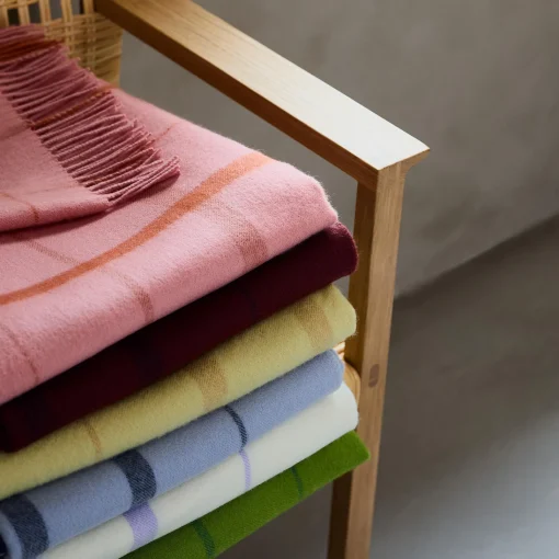 Silkeborg Uldspinderi Warp and Weft plaid, 02103 love - coral/amber