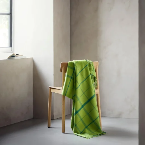Silkeborg Uldspinderi Warp and Weft plaid, 02104 sprout - lime/grass